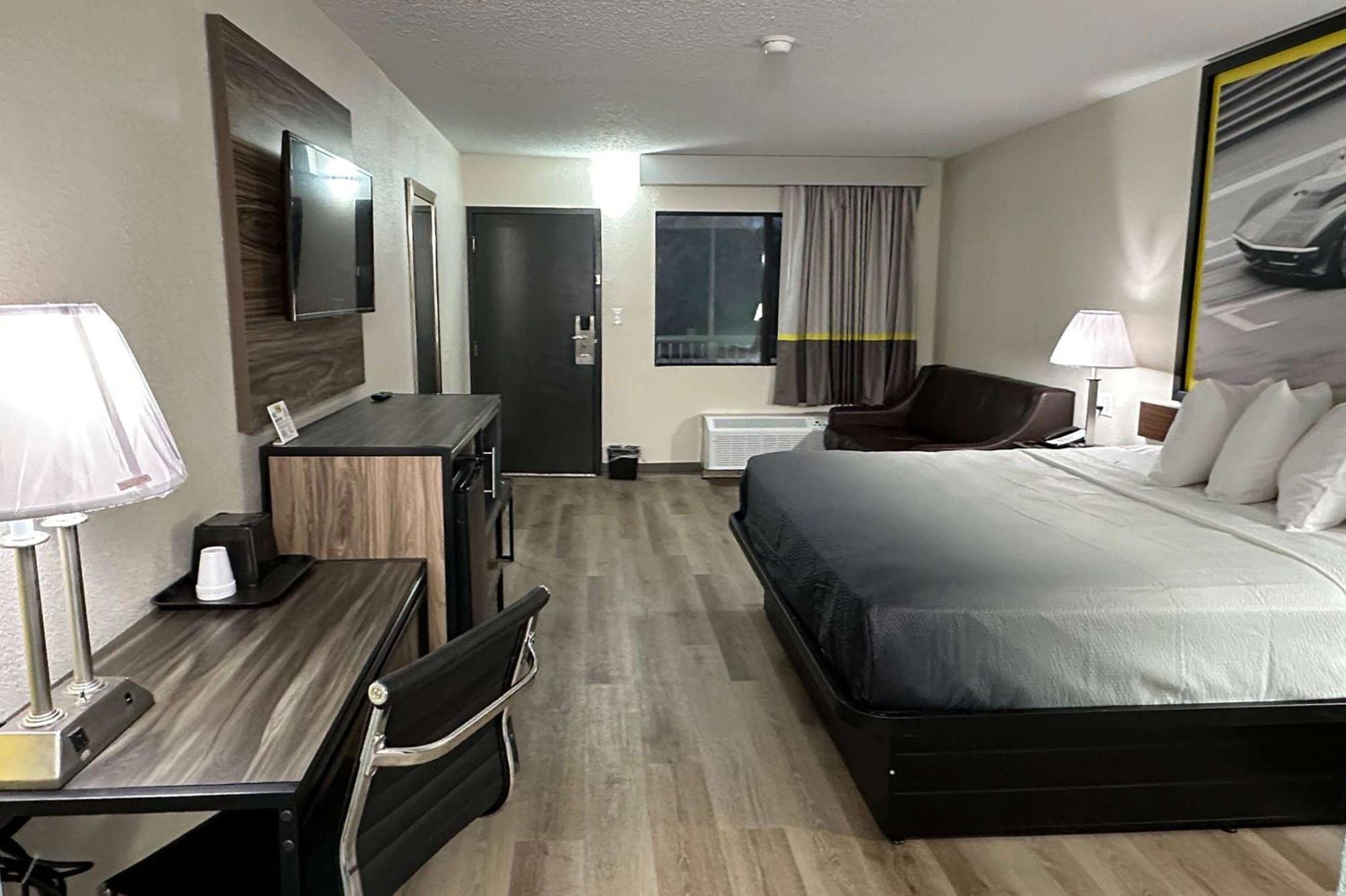 Super 8 By Wyndham Kannapolis Exterior photo